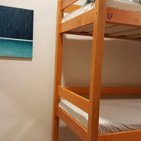 Martas Street Hostal *